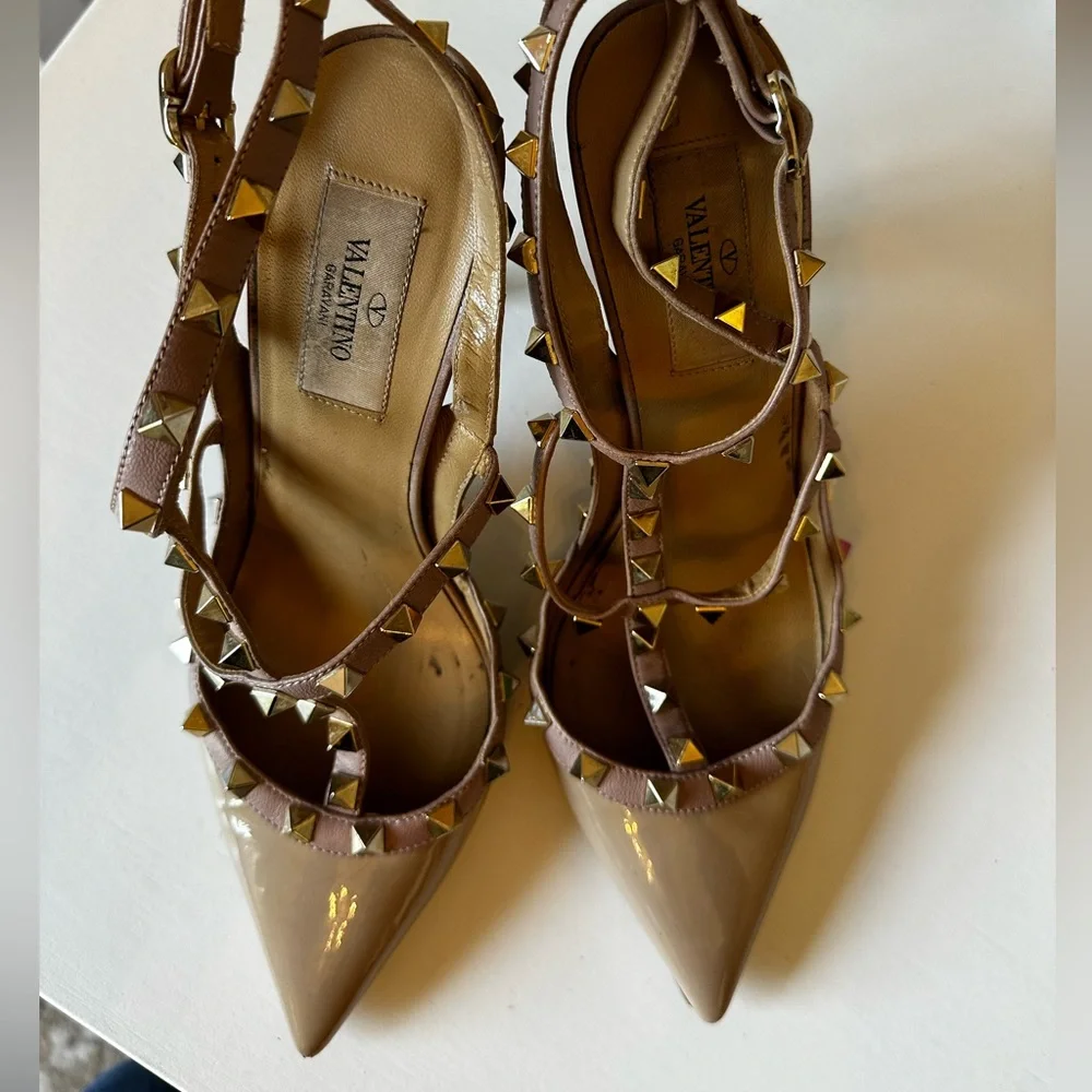 Valentino Garavani Patent Rockstud Caged Pumps 100 MM - Picture 12 of 13